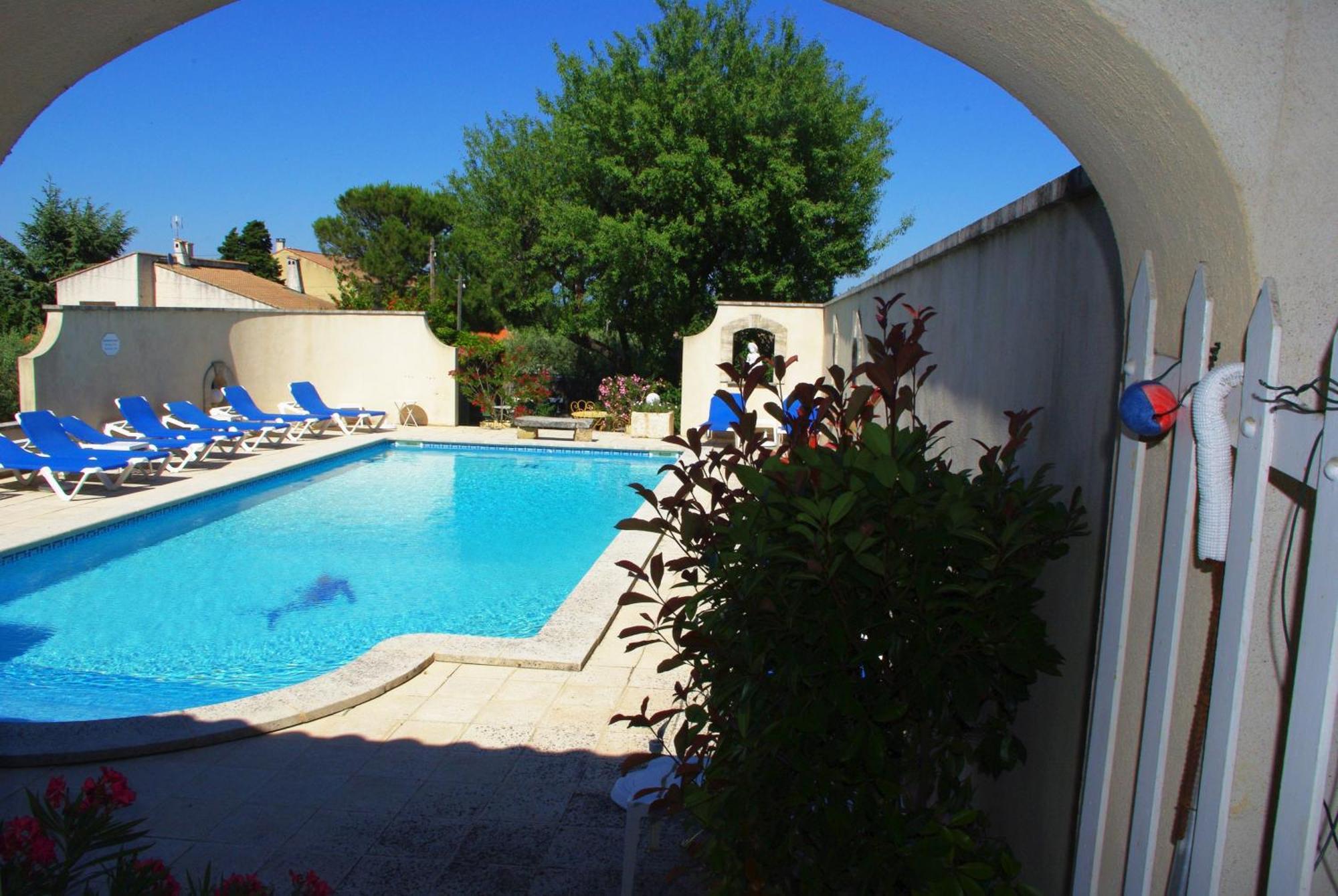 Le Mas De L'Amandier Saint-Saturnin-lès-Avignon Buitenkant foto